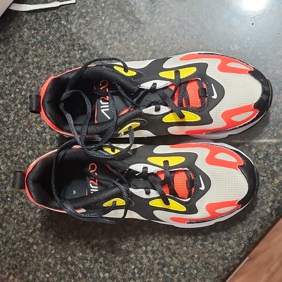 Boys size 3.5 Nike - Picture 5 of 5